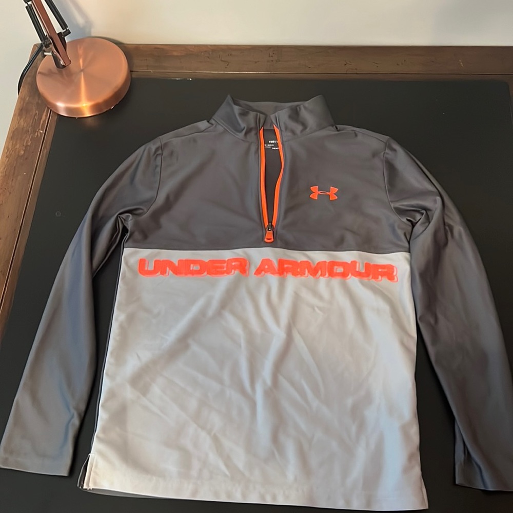 Gray Under Armor Heatgear Half-zip pullover